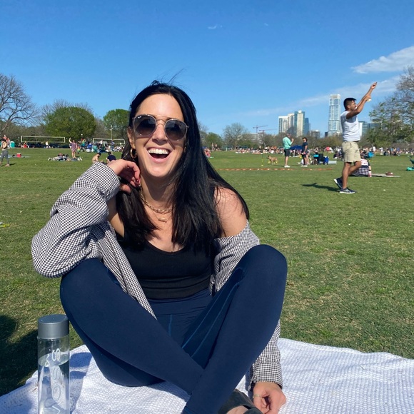 Meet your Posher, Logan - Picture 3 of 4